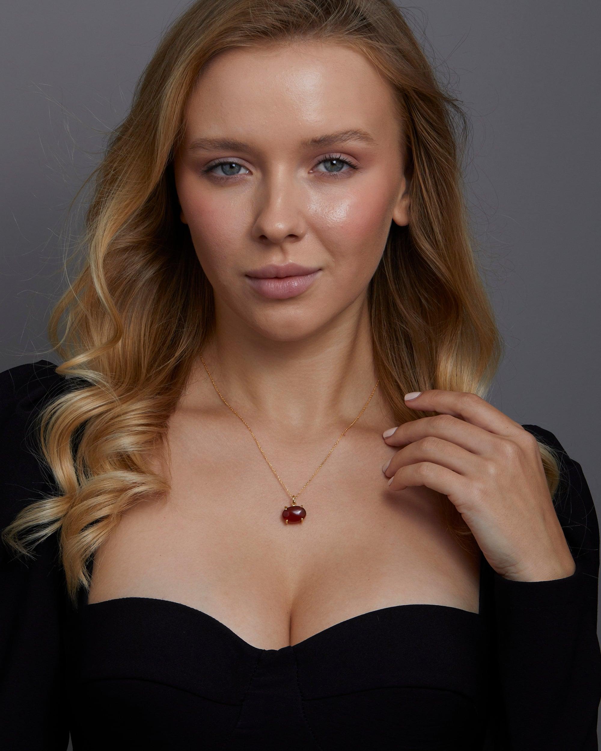 Personalized Carnelian Necklace with Name or Initial - 18K Gold Vermeil - Glamour Jewelry House