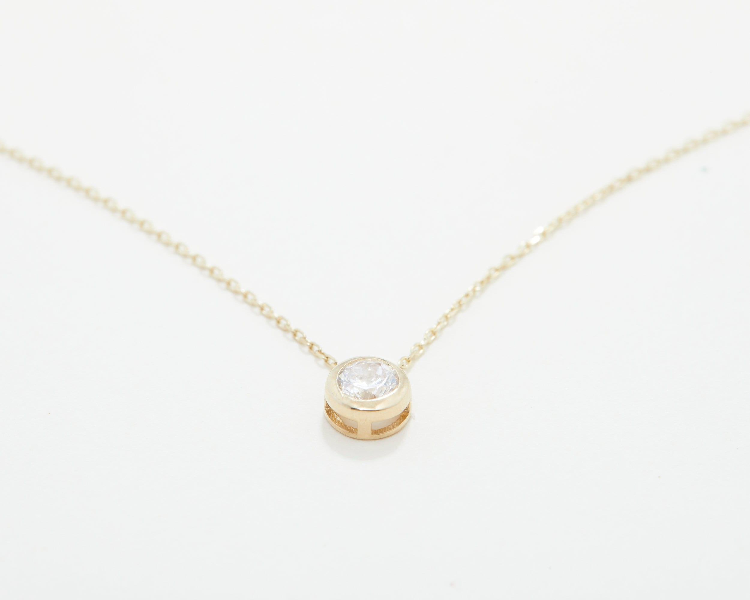 Solitaire Pendant Necklace - 18K Gold Vermeil - Glamour Jewelry House