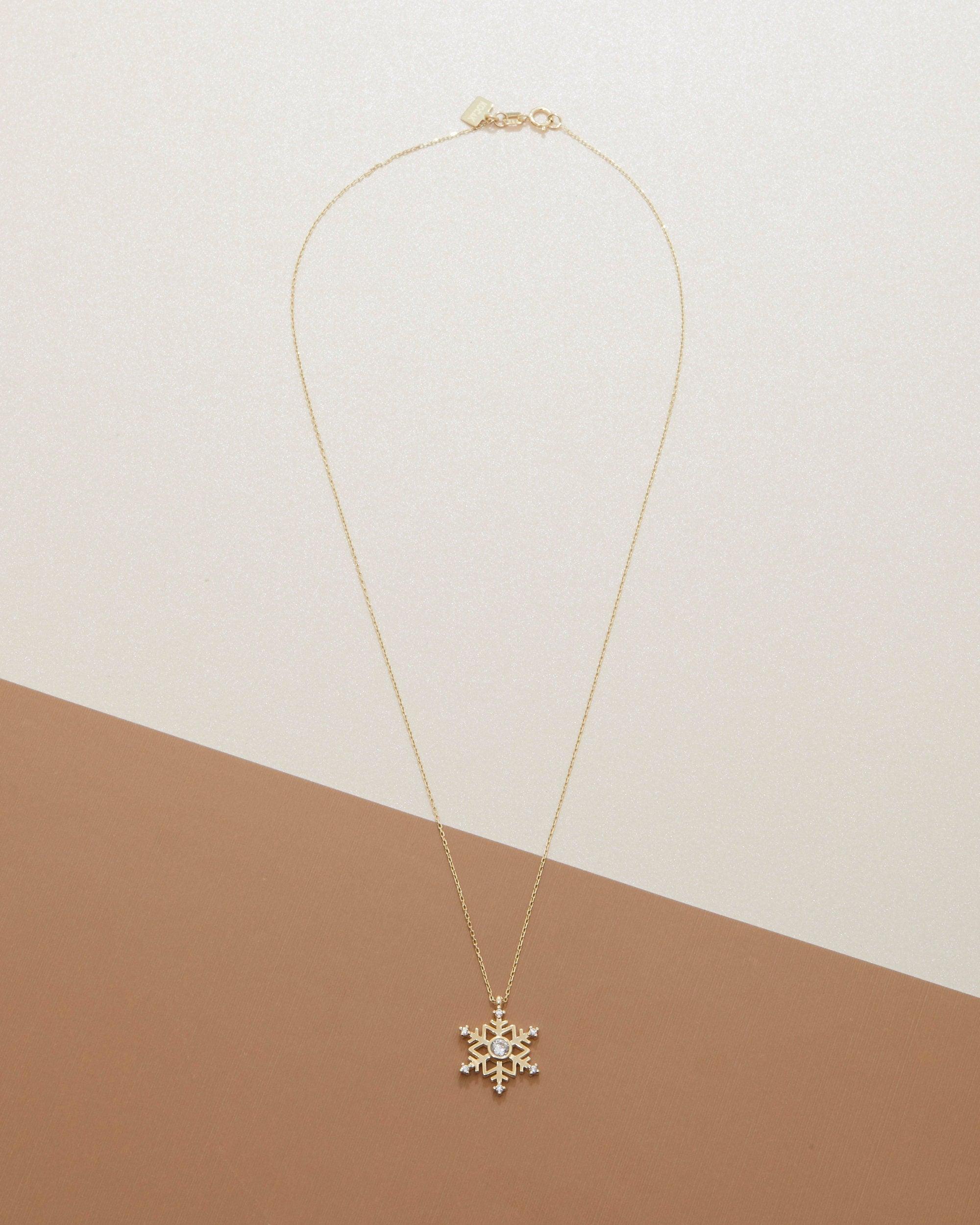 Snowflake Pendant Necklace - 18K Gold Vermeil - Glamour Jewelry House
