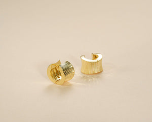 Huggie Hoop Earring - 18K Gold Vermeil - Glamour Jewelry House
