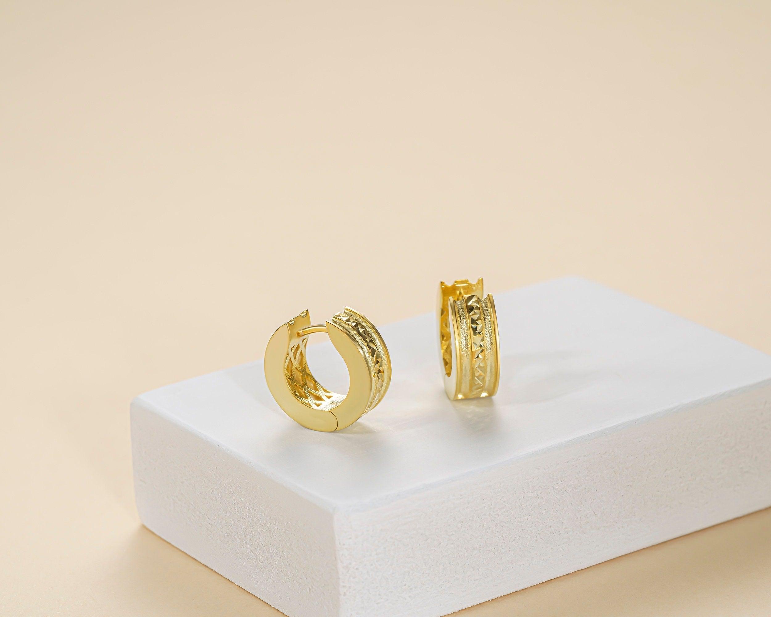 Huggie Hoop Earrings - 18K Gold Vermeil - Glamour Jewelry House
