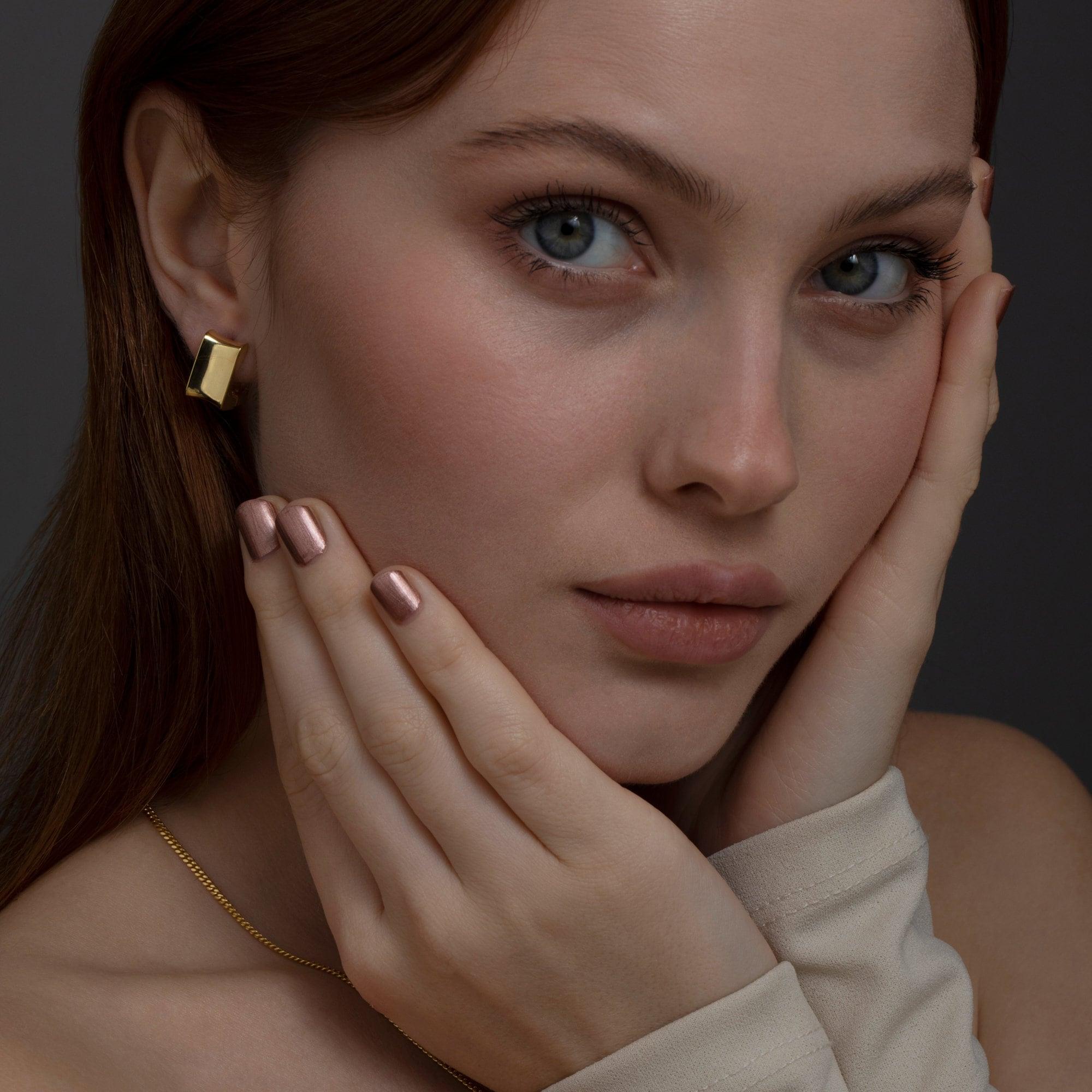 Thick Square Huggie Hoop Earrings - 18K Gold Vermeil - Glamour Jewelry House