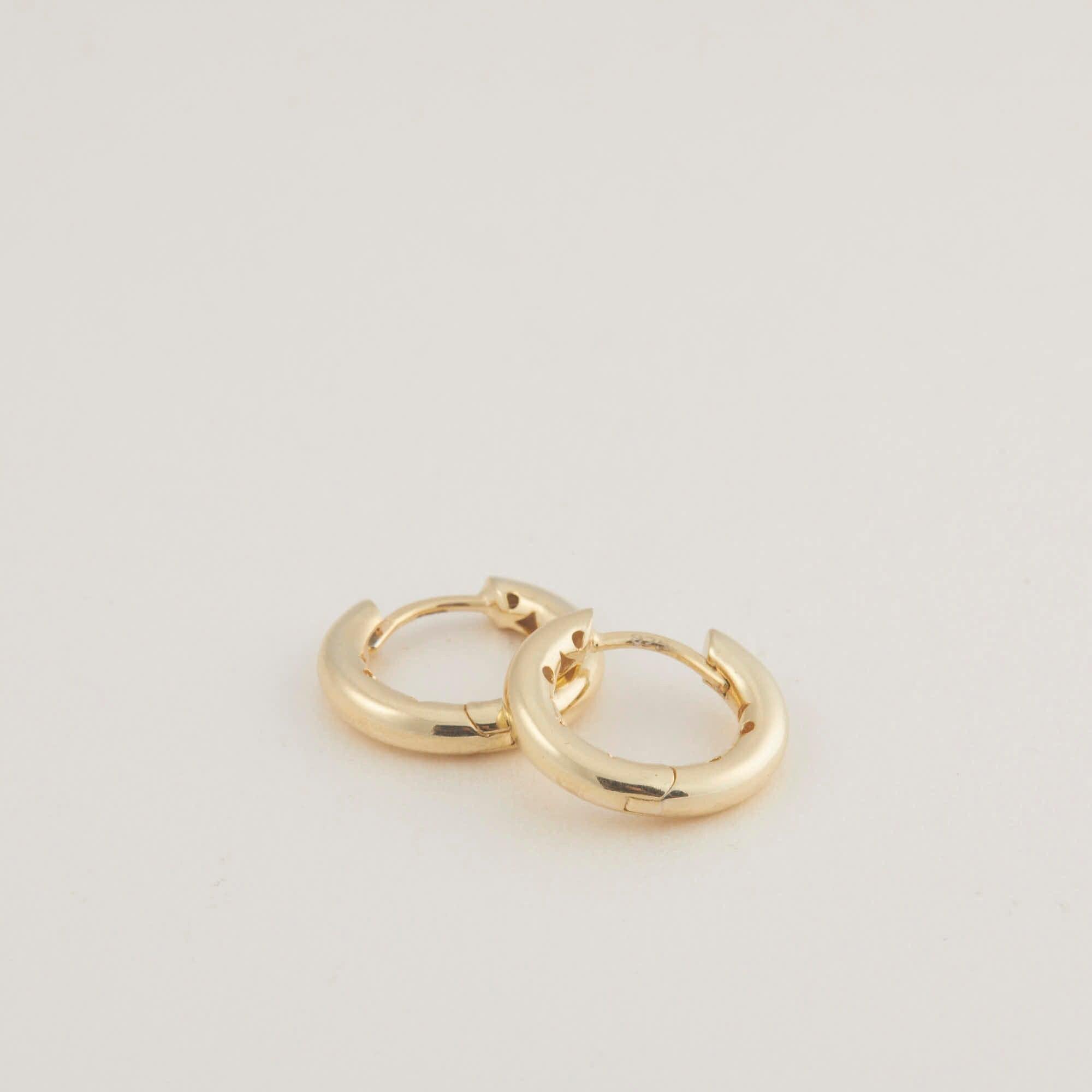 Huggie Hoops Earrings - 18K Gold Vermeil - Glamour Jewelry House