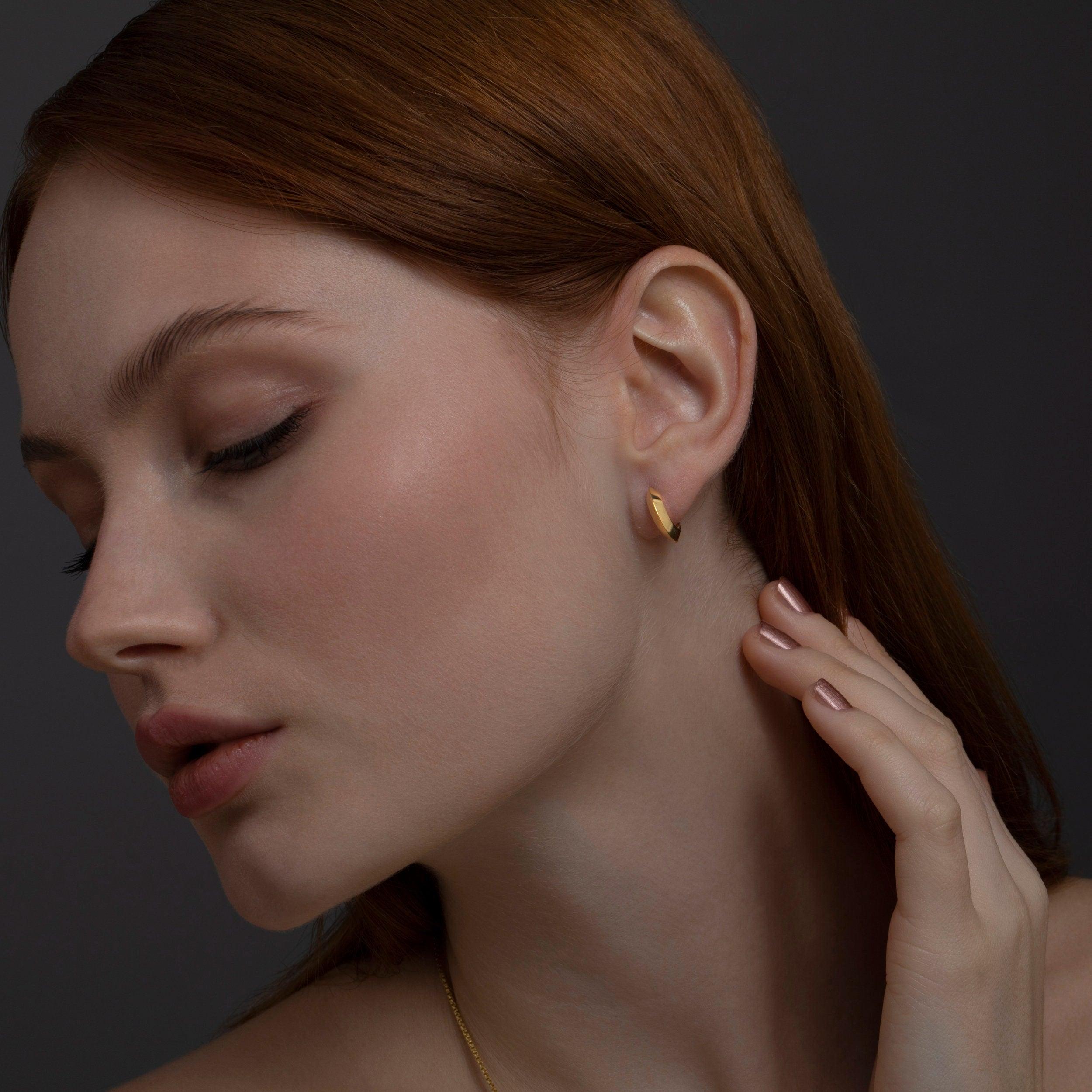 Knife Edge Huggie Hoop Earring - 18K Gold Vermeil - Glamour Jewelry House