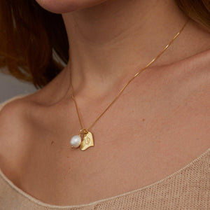 Personalized Heart Initial and Pearl Necklace - 18K Gold Vermeil - Glamour Jewelry House
