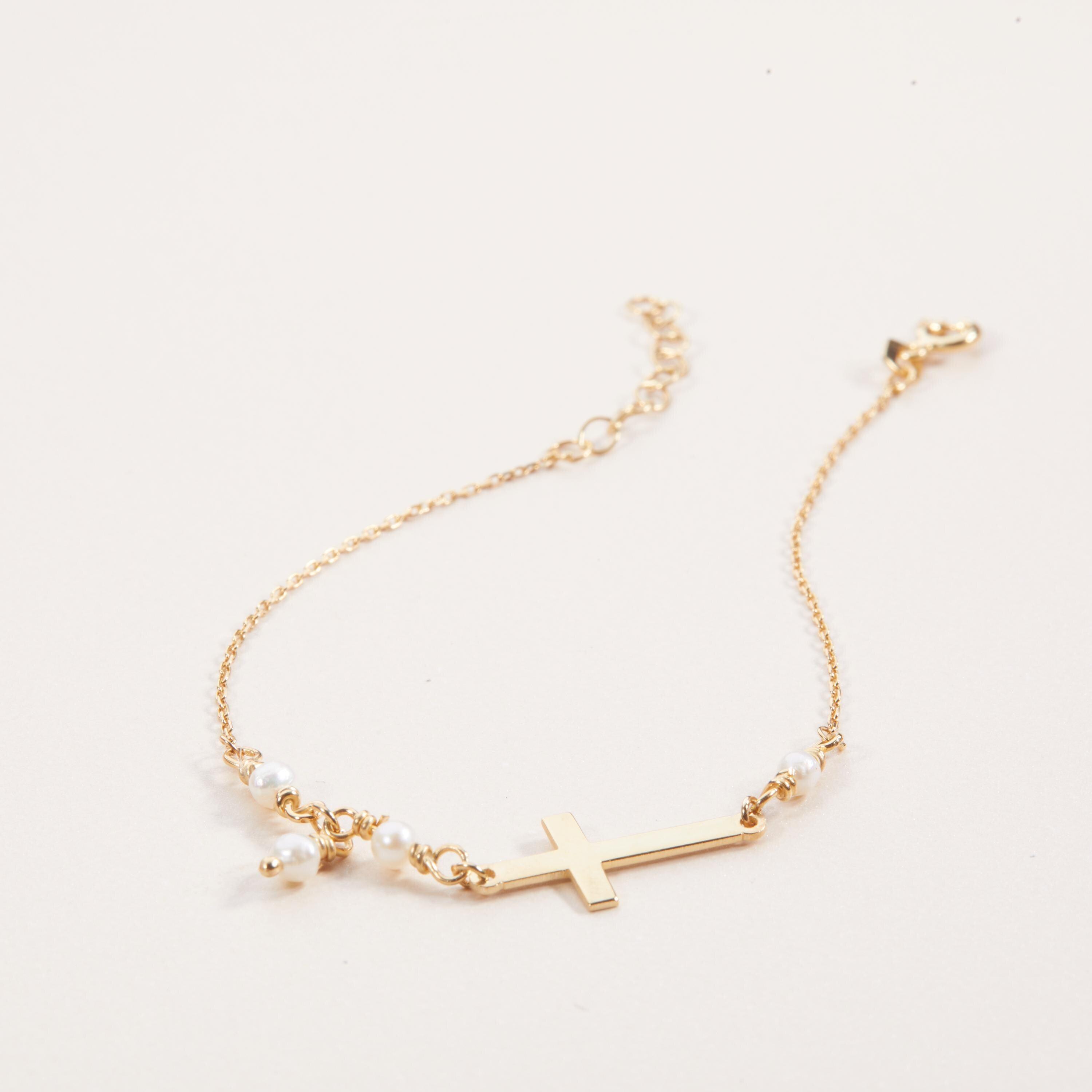Cross Bracelet with Freshwater Pearls - 18K Gold Vermeil - Glamour Jewelry House