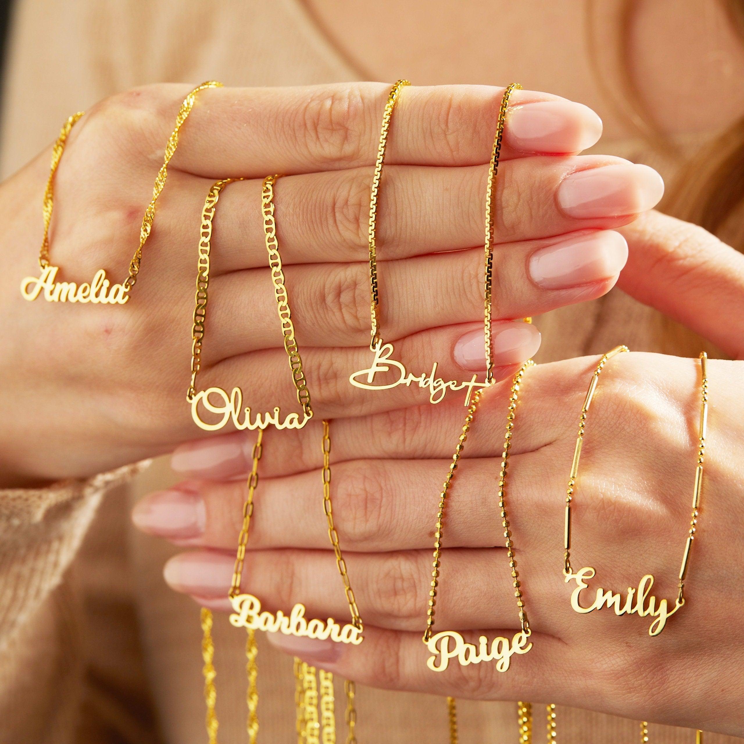 Close detail of the Name Necklace in 18K Gold Vermeil. Safe for sensitive skin, premium handmade jewelry.