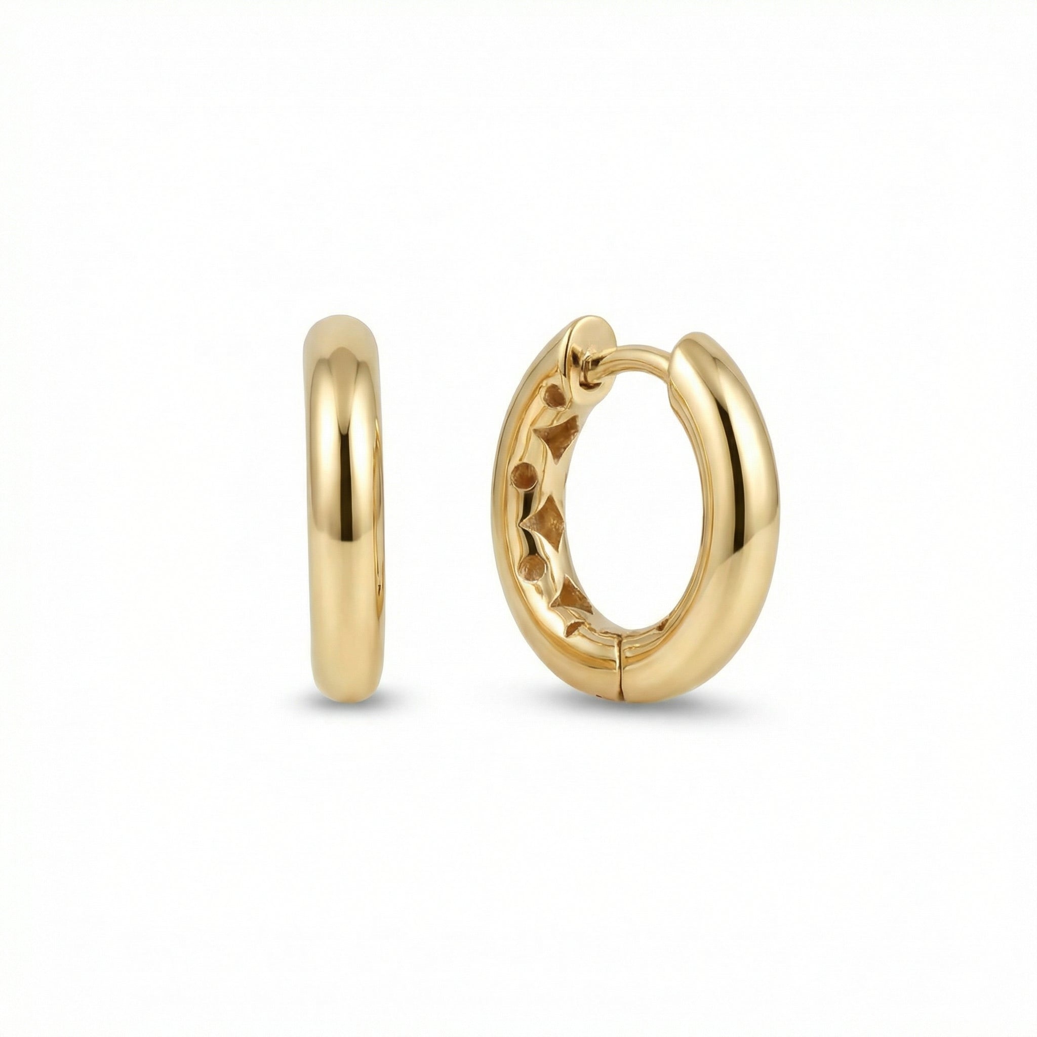 Small Huggie Hoops Earrings in 18K Gold Vermeil. No green marks, perfect for daily wear.