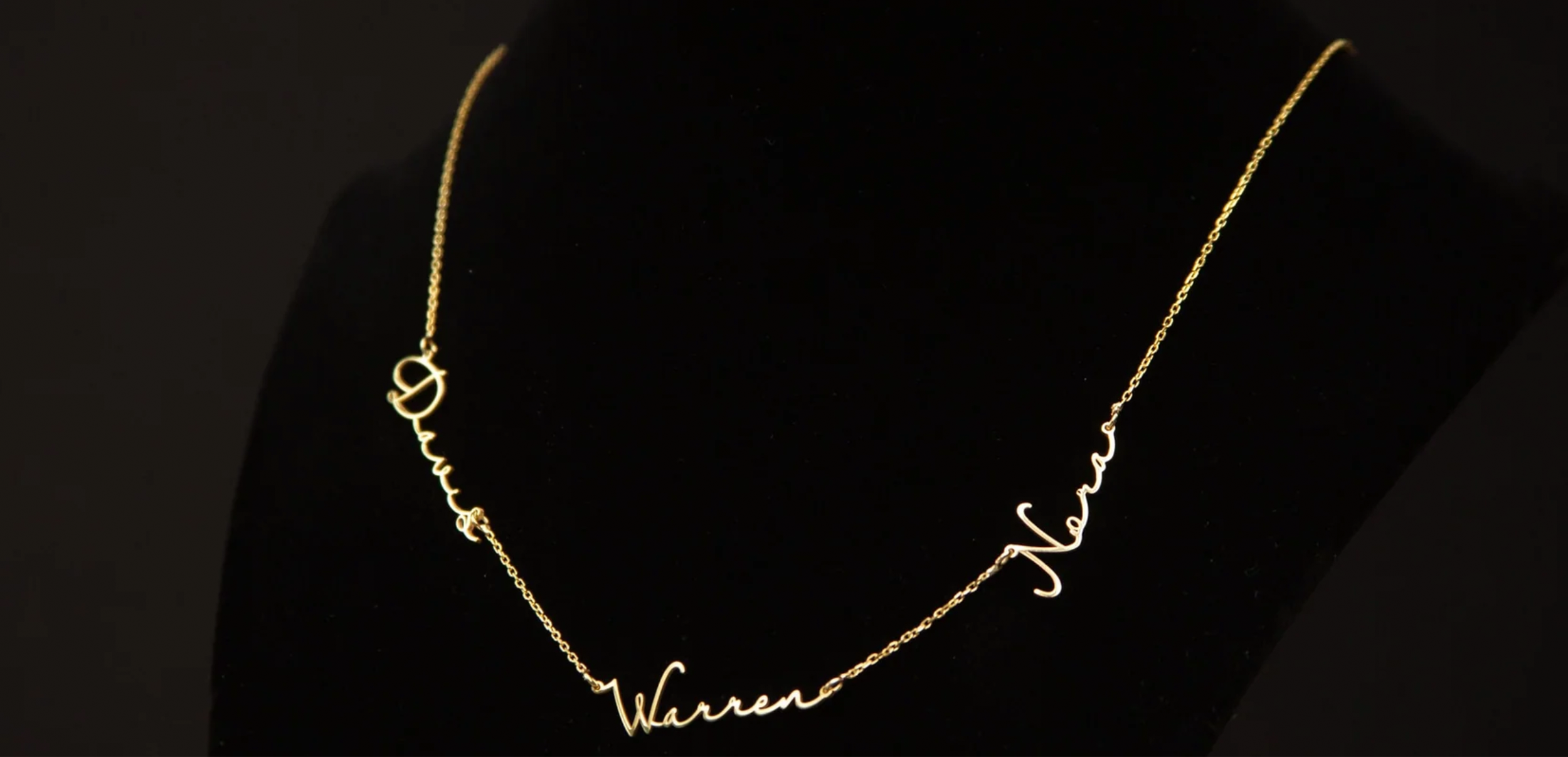 Multiple Name Necklace: The Gift Moms and Grandmothers Actually Keep Wearing