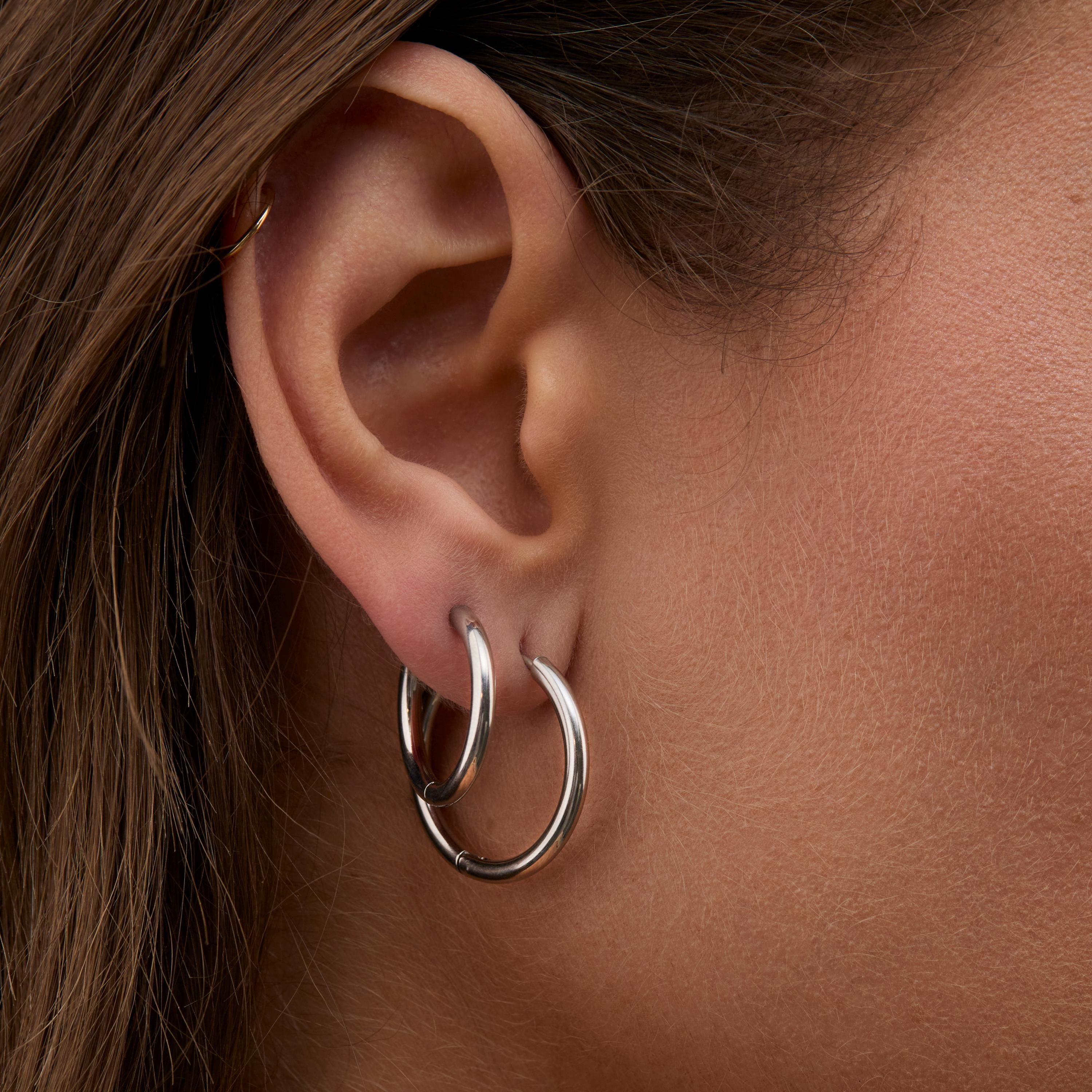 18K Plated Gold Hoop Earrings Multi Size styled with complementary pieces in Gold-Plated Steel. Hypoallergenic.