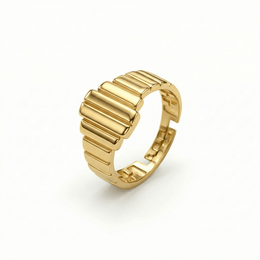 Adjustable Stackable Minimalist Ring in 18K Gold Vermeil. Tarnish-resistant, perfect for daily wear.