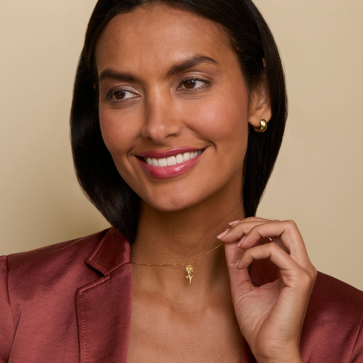 Birth Flower Necklace in Glamour Jewelry House gift box — 18K Gold Vermeil mother's day gift. Tarnish-resistant.