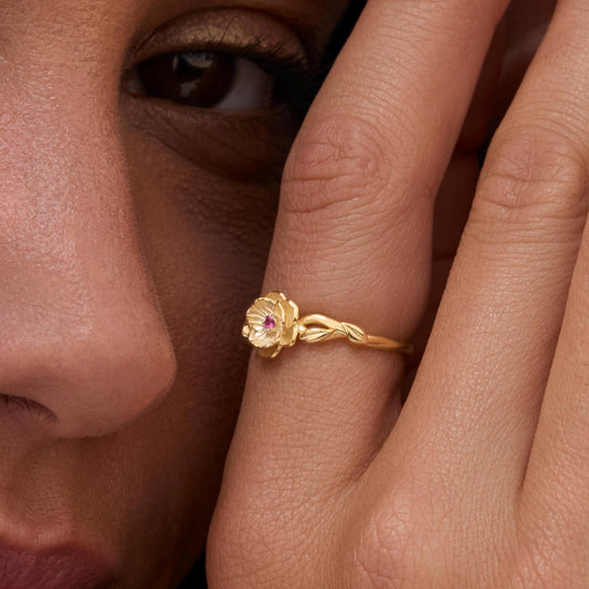 Close detail of the Birth Flower Ring with Birthstone in 18K Gold Vermeil with Birthstone. Hypoallergenic, no green marks.