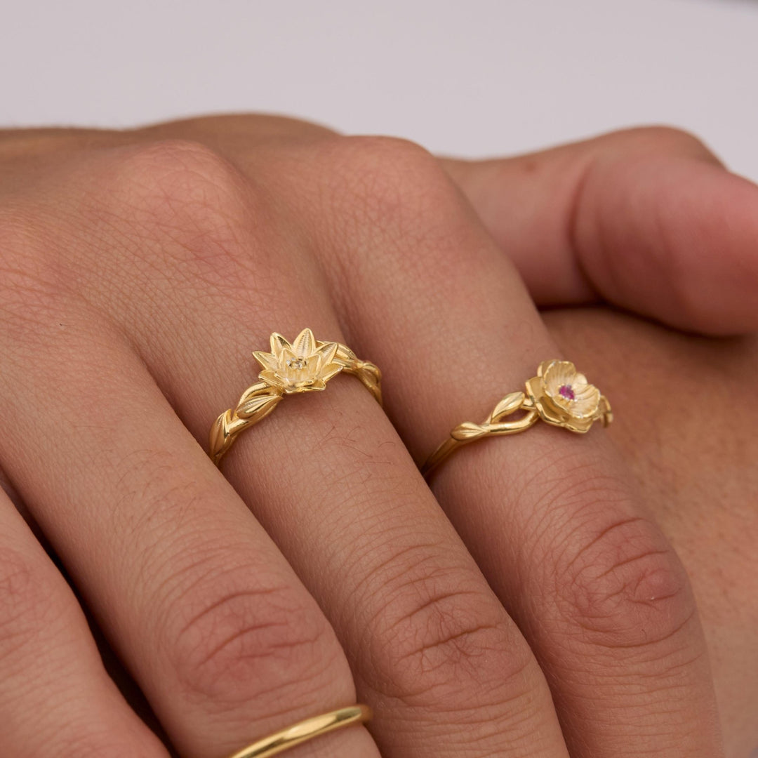 The Birth Flower Ring with Birthstone worn in 18K Gold Vermeil — refined accessory for women. Hypoallergenic, no green marks.