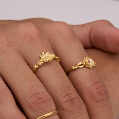 The Birth Flower Ring with Birthstone worn in 18K Gold Vermeil — refined accessory for women. Hypoallergenic, no green marks.