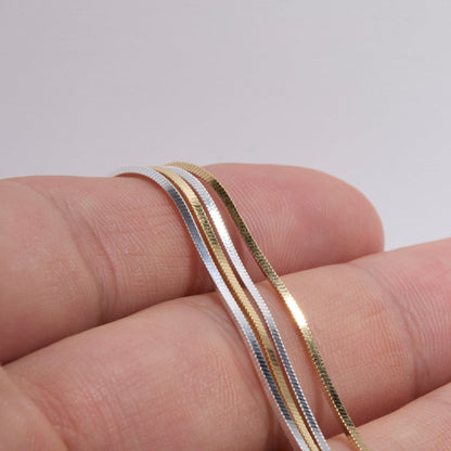Box Chain Necklace as a thoughtful birthday gift in 18K Gold Vermeil. Hypoallergenic, no green marks.
