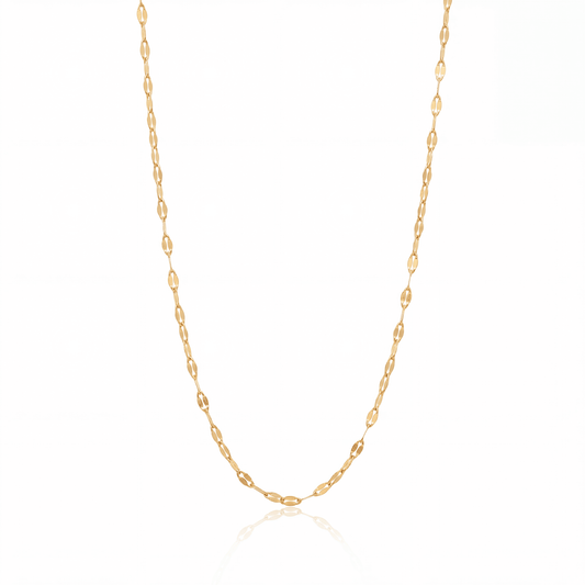 Buc chain necklace in 18K gold, 2.5 mm flat mirror link chain on white background