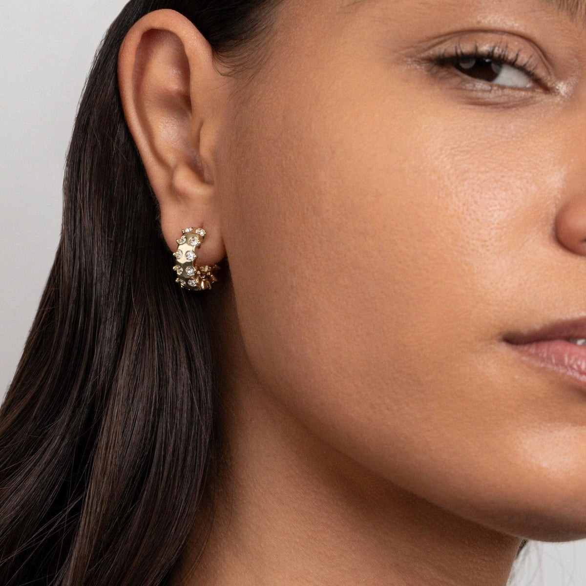 The Chunky CZ Diamond Hoop Earrings styled in Gold-Plated Steel — elegant everyday jewelry. Hypoallergenic for sensitive.