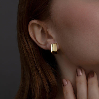 Chunky Square Huggie Hoop Earrings in Glamour Jewelry House gift box — 18K Gold Vermeil daily wear gift. No green marks.