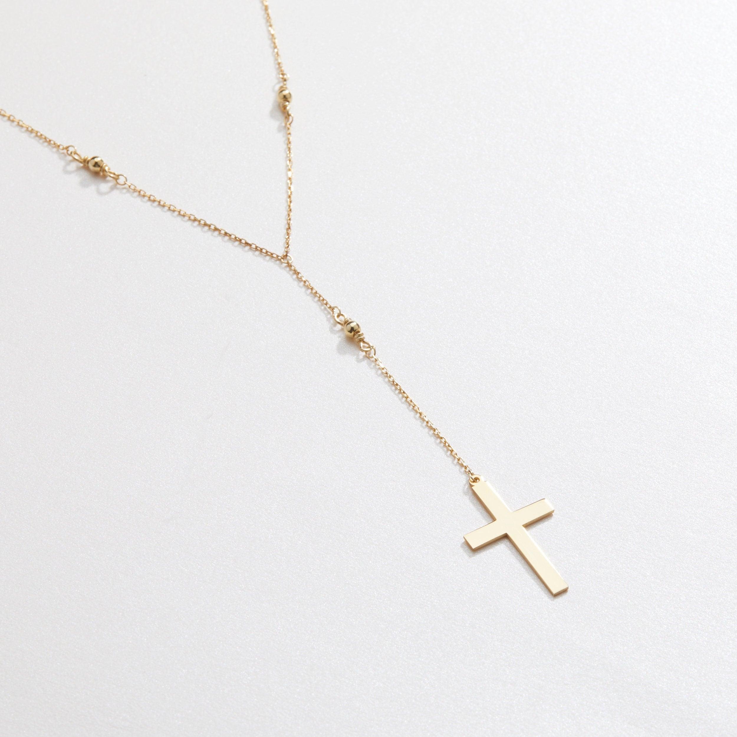 The Cross Pendant Necklace as a mother's day gift in 18K Gold Vermeil. Safe for sensitive skin, made for keeping.