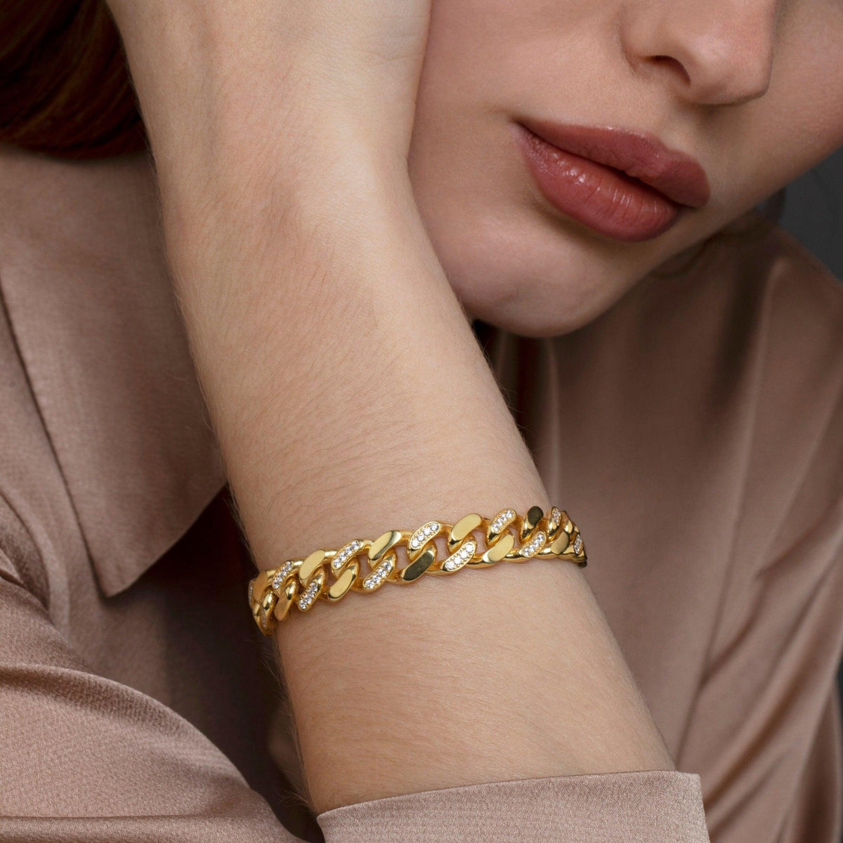 Cuban Link Bracelet in Glamour Jewelry House gift box — 18K Gold Vermeil anniversary gift. Tarnish-resistant.
