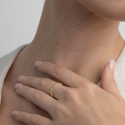 The Curb Chain Link Ring styled in 18K Gold Vermeil — elegant everyday jewelry. Tarnish-resistant.