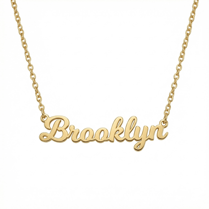 Curved Name Necklace in 18K Gold Vermeil. Tarnish-resistant, perfect for daily wear.