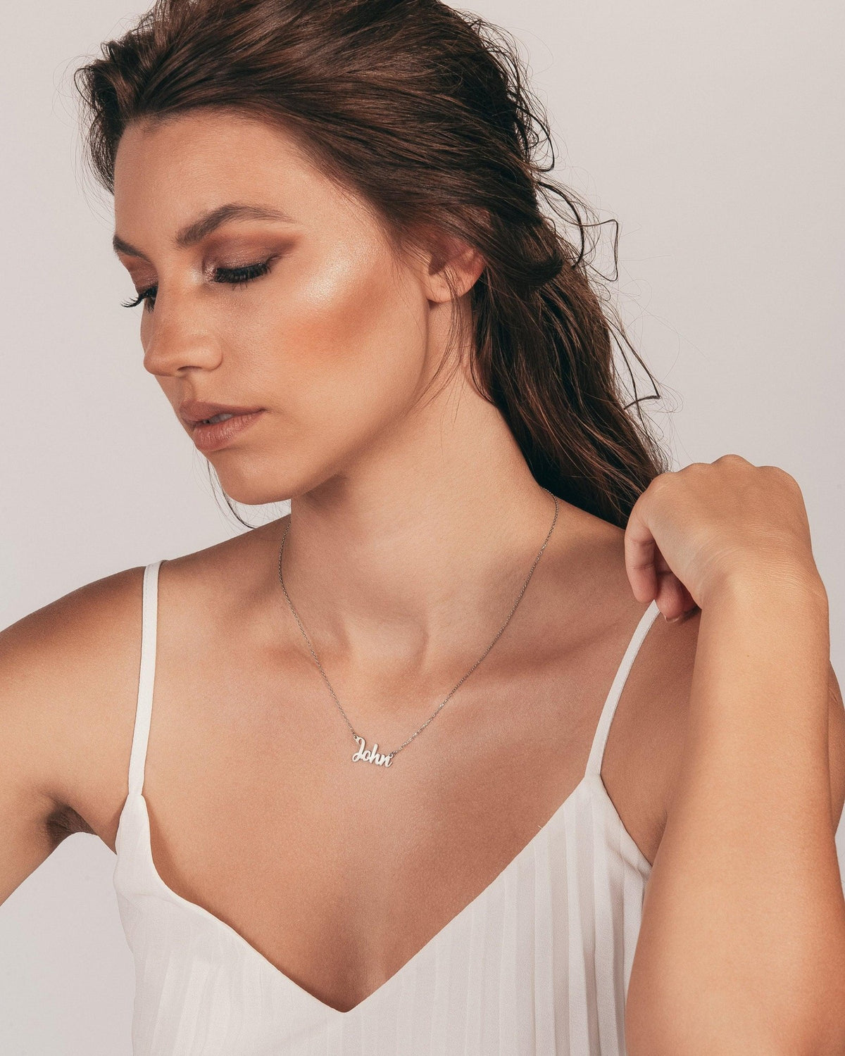 Dainty Name Necklace in Glamour Jewelry House gift box — 18K Gold Vermeil anniversary gift. Tarnish-resistant.