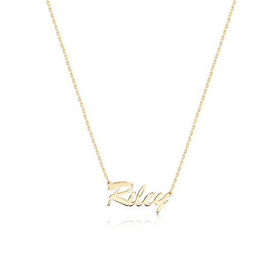 Dainty Name Necklace in 18K Gold Vermeil. Tarnish-resistant, perfect for daily wear.