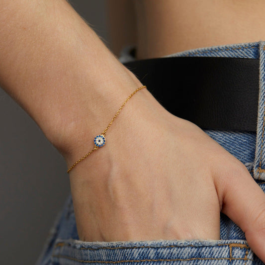 Close detail of the Evil Eye Bracelet in 18K Gold Vermeil. Safe for sensitive skin, premium handmade jewelry.