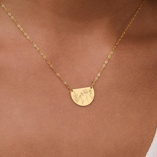 Close detail of the Family Birth Flower Necklace in 18K Gold Vermeil. Safe for sensitive skin, premium handmade jewelry.