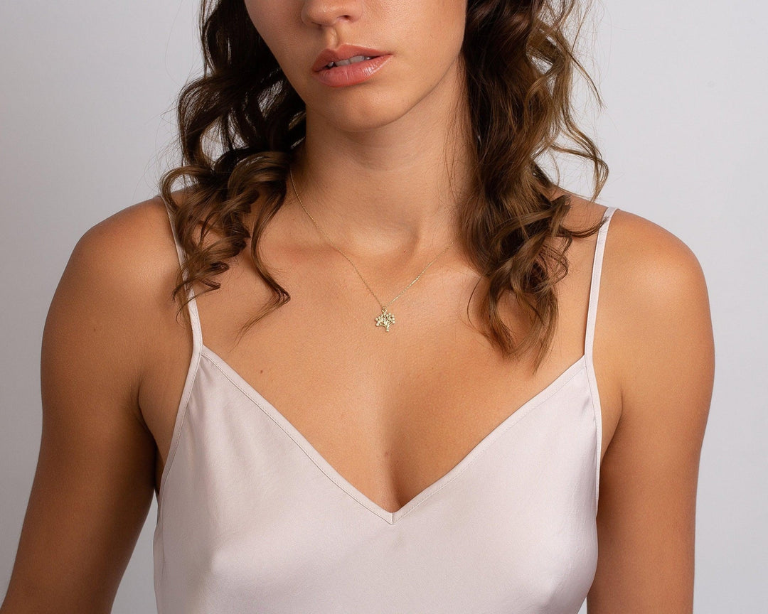 Family Tree Necklace in Glamour Jewelry House gift box — 18K Gold Vermeil mother's day gift. Tarnish-resistant.