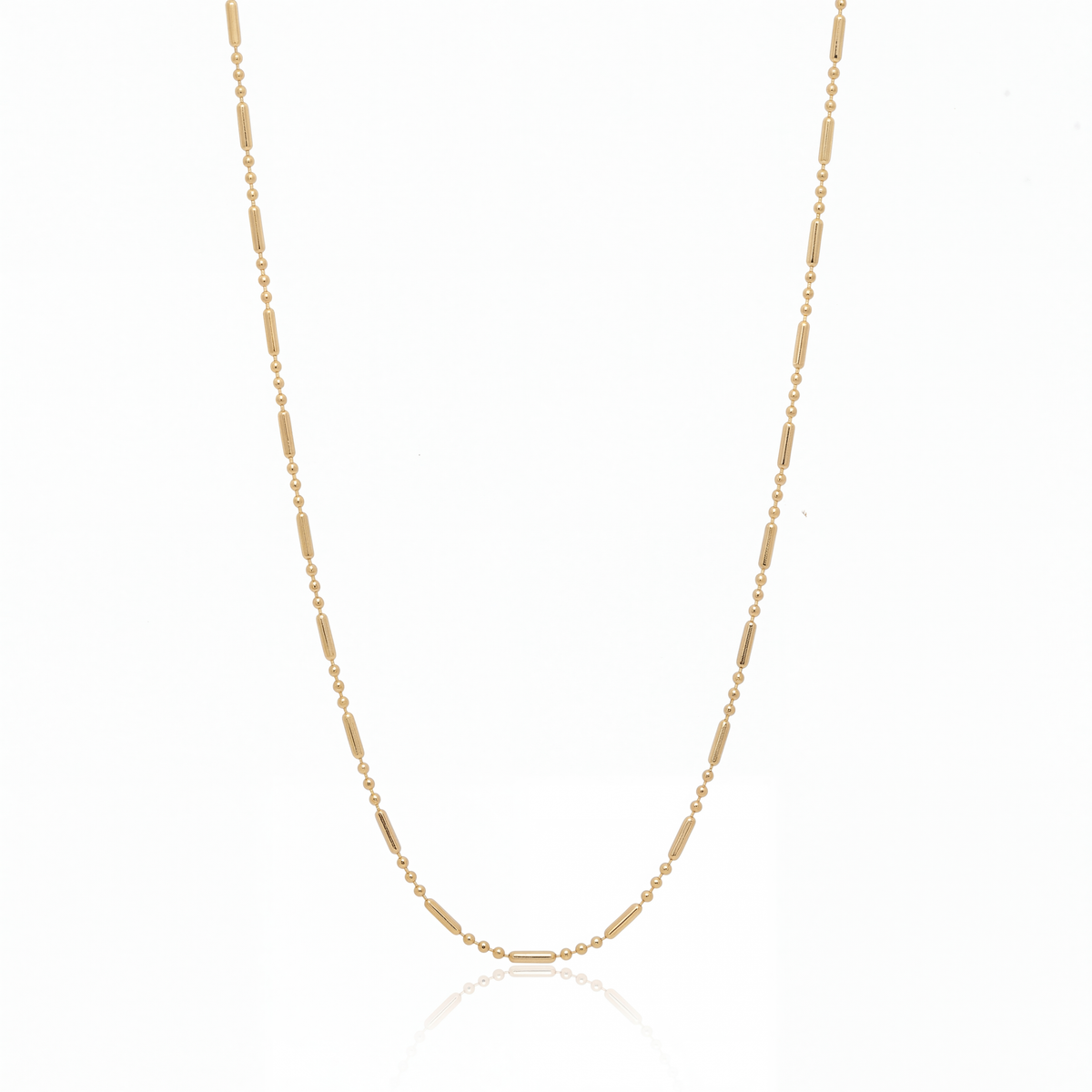 Flat link chain necklace in 18K gold, 1.5 mm bar and bead chain on white background