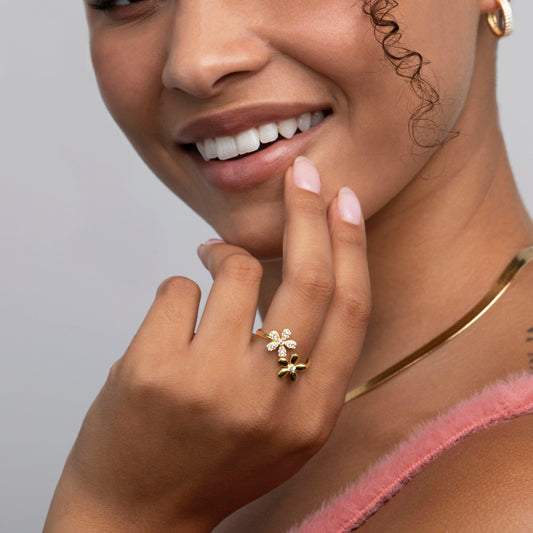 Close detail of the Flower Ring in 18K Gold Vermeil. Hypoallergenic, no green marks, premium handmade jewelry.