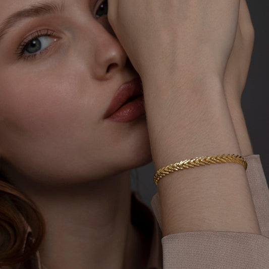 Close detail of the Foxtail Bracelet in 18K Gold Vermeil. Safe for sensitive skin, premium handmade jewelry.