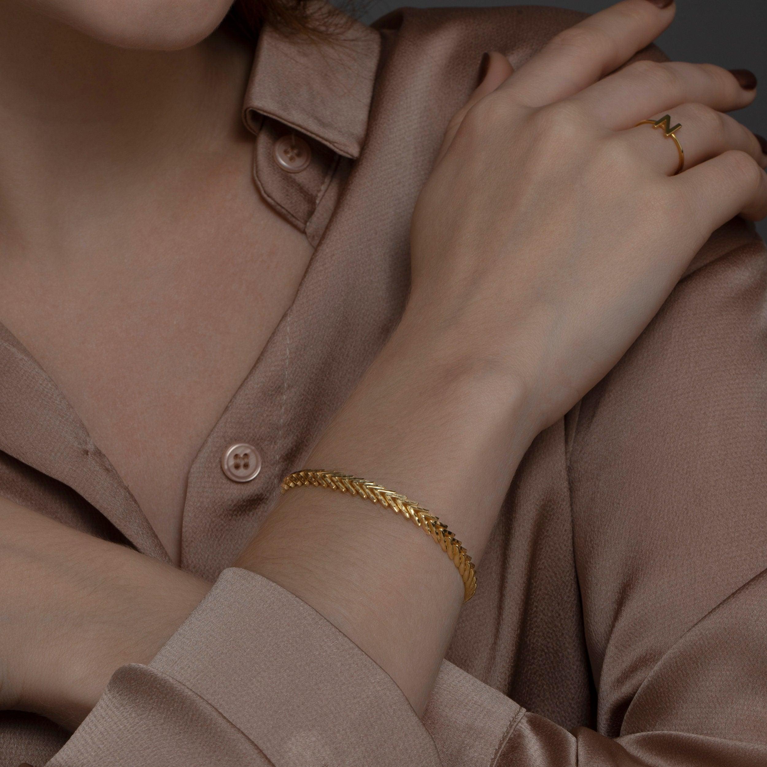 The Foxtail Bracelet styled in 18K Gold Vermeil — elegant everyday jewelry. Hypoallergenic, no green marks.