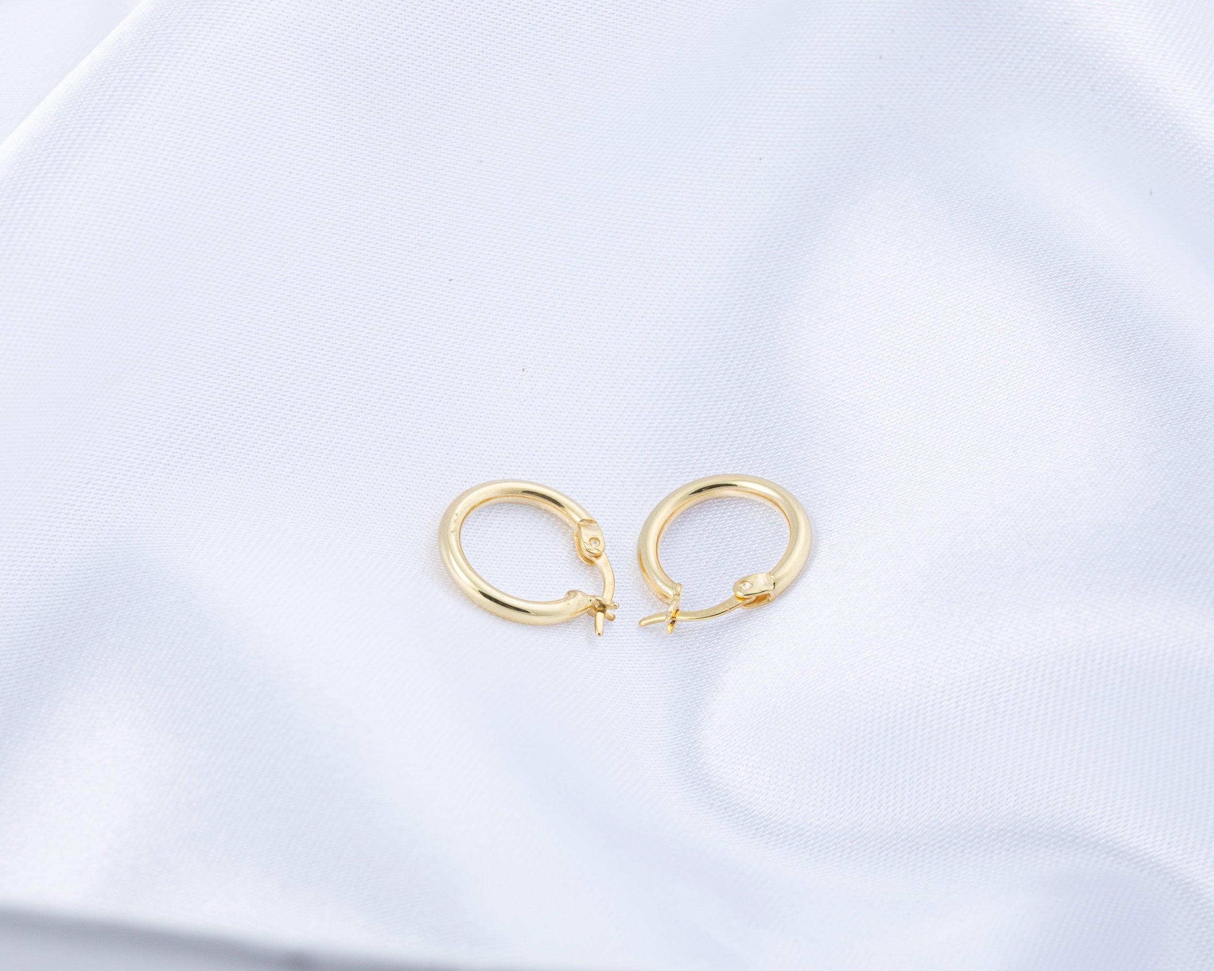 Minimalist Hoops Earrings - 18K Gold Vermeil - Glamour Jewelry House