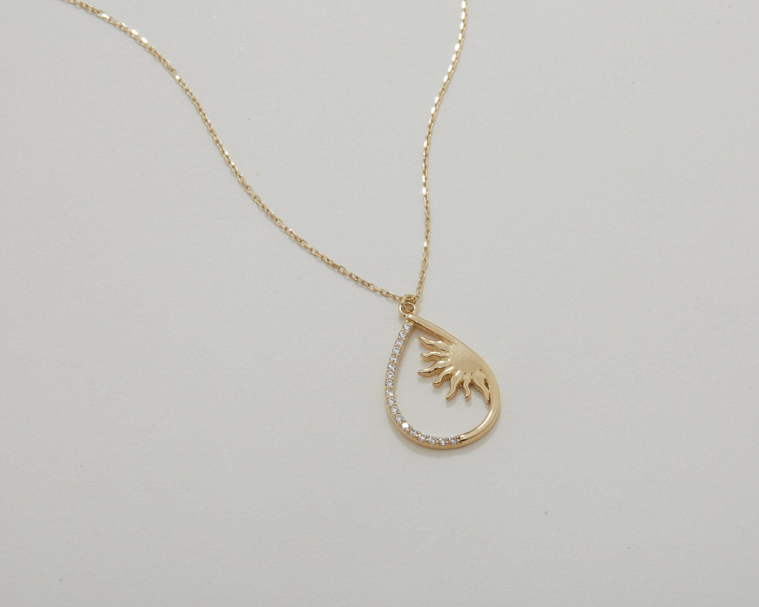 Sun Necklace - 18K Gold Vermeil - Glamour Jewelry House