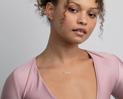 Close detail of the Infinity Necklace in 18K Gold Vermeil. Safe for sensitive skin, premium handmade jewelry.