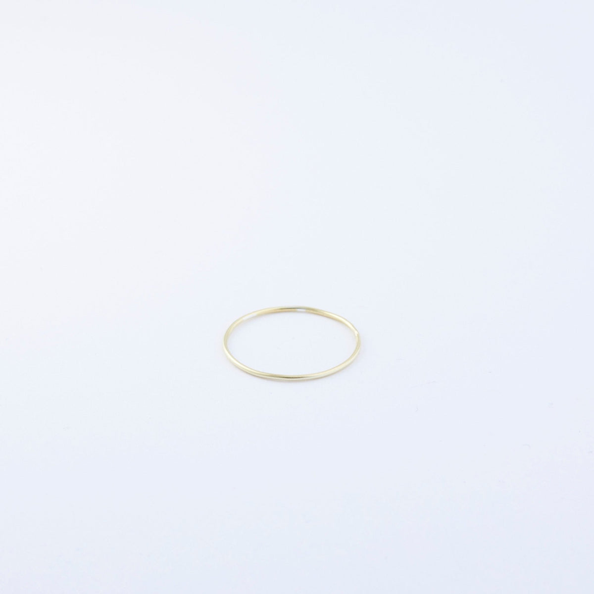 Minimal Band Ring in Glamour Jewelry House gift box — 18K Gold Vermeil graduation gift. Hypoallergenic, no green marks.