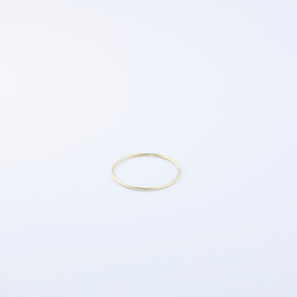 Minimal Band Ring in Glamour Jewelry House gift box — 18K Gold Vermeil graduation gift. Hypoallergenic, no green marks.