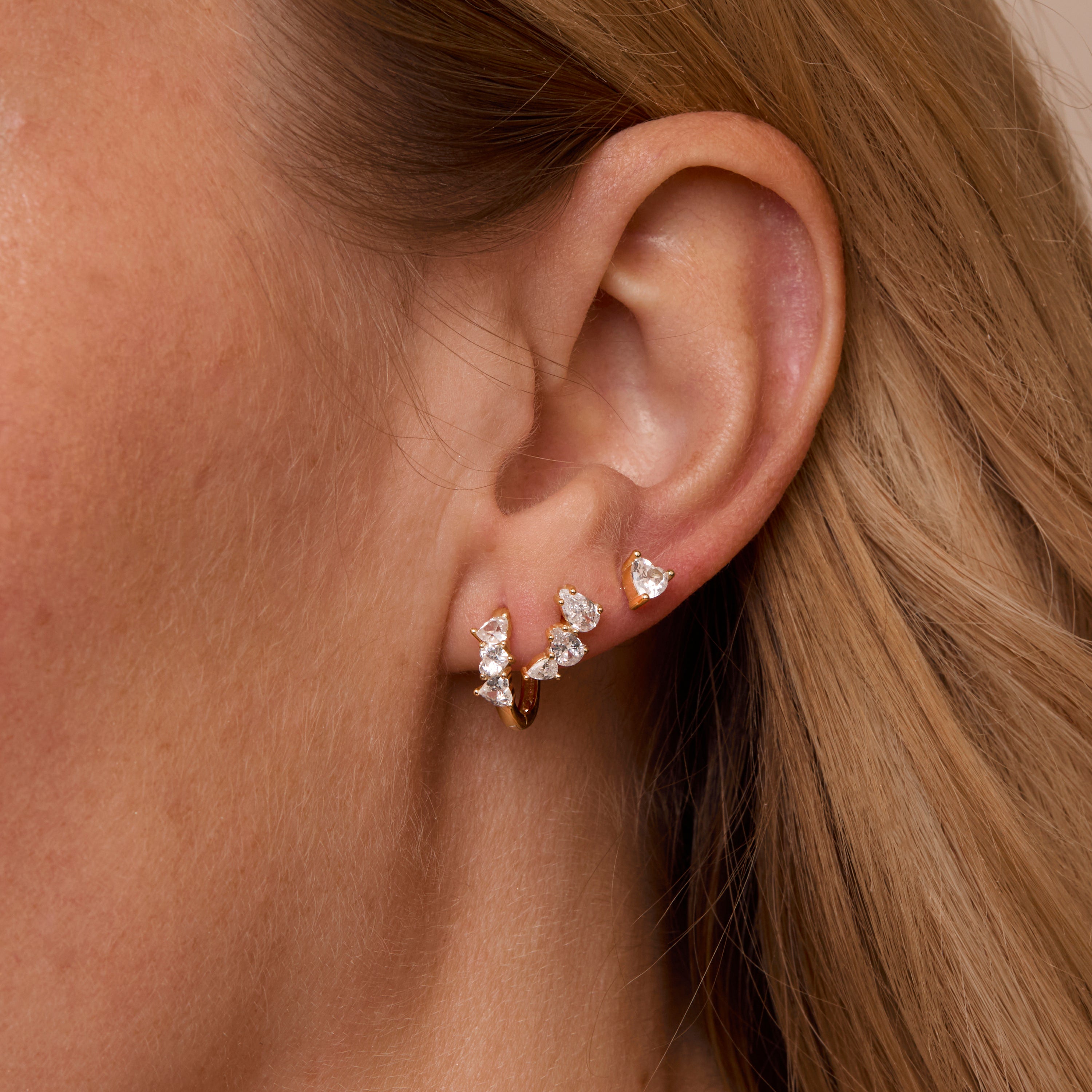 Close detail of the Multi-Pearl Glam Ear Cluster in 18K Gold Vermeil with Freshwater Pearl. Tarnish-resistant, premium.