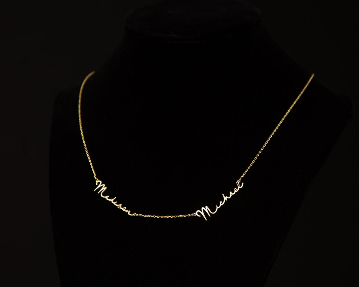The Multiple Name Necklace as a mother's day gift in 18K Gold Vermeil. Safe for sensitive skin, made for keeping.