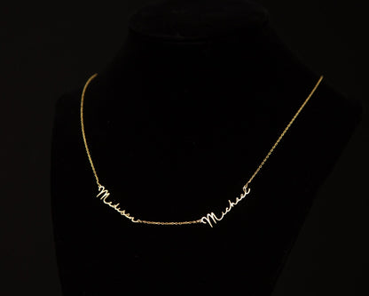 The Multiple Name Necklace as a mother's day gift in 18K Gold Vermeil. Safe for sensitive skin, made for keeping.