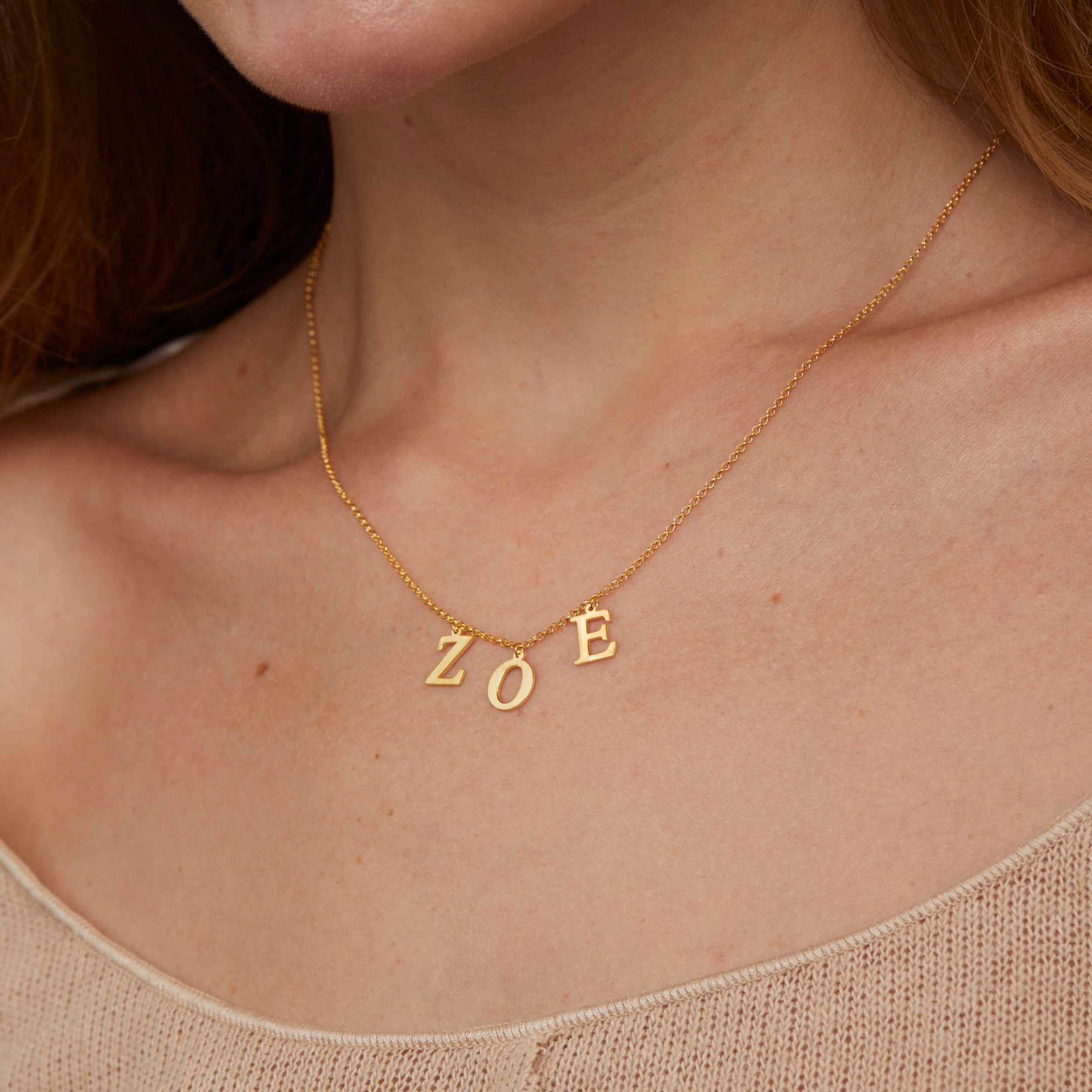 Name Necklace as a thoughtful birthday gift in 18K Gold Vermeil. Hypoallergenic, no green marks.