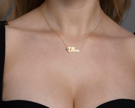 Close detail of the Name Necklace with Birthstone in 18K Gold Vermeil with Birthstone. Safe for sensitive skin, premium.