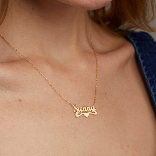 Close detail of the Name Necklace with Heart in 18K Gold Vermeil. Safe for sensitive skin, premium handmade jewelry.