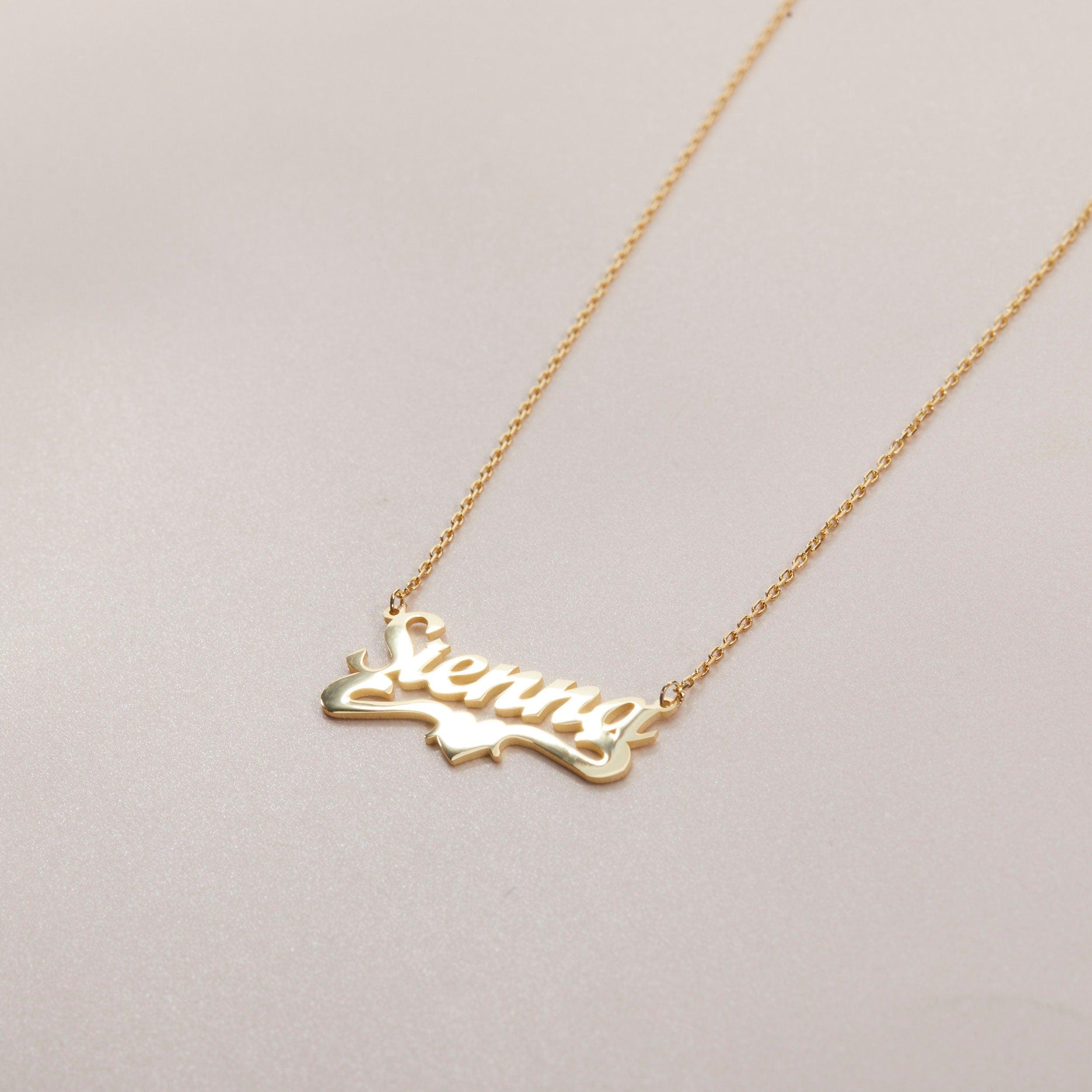 Name Necklace with Heart as a thoughtful birthday gift in 18K Gold Vermeil. Hypoallergenic, no green marks.