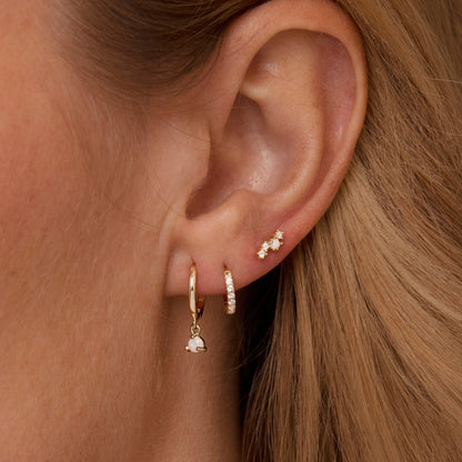 Macro detail of the Opal Earring Set: Opal set in 18K Gold Vermeil. No green marks, handmade jewelry.