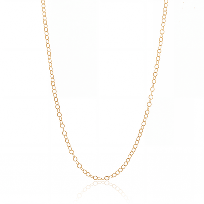 Oval cable chain necklace in 18K gold, 3 mm oval link chain on white background